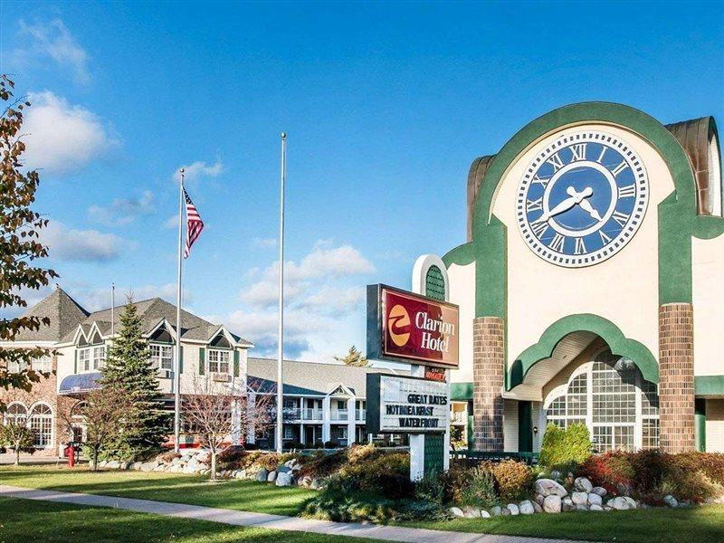Clarion Hotel Beachfront Mackinaw City Extérieur photo